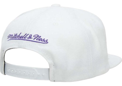 Gorra Mitchell & Ness Los Angeles Lakers 1985worl Champions